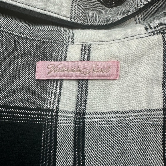 VICTORIA’S SECRET: Black & White Plaid Lounge/ Sleep Romper -Size Small - Picture 10 of 12